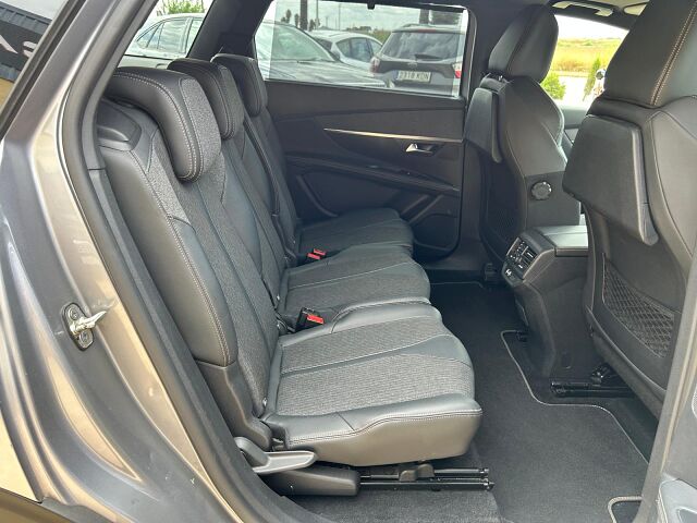 PEUGEOT 5008 GT LINE 1.2 E-THP AUTO SPANISH LHD IN SPAIN 89K 7 SEATS SUPER 2019
